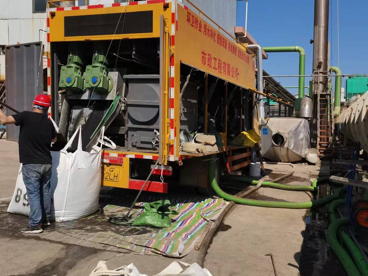 洮南淤泥压干处理